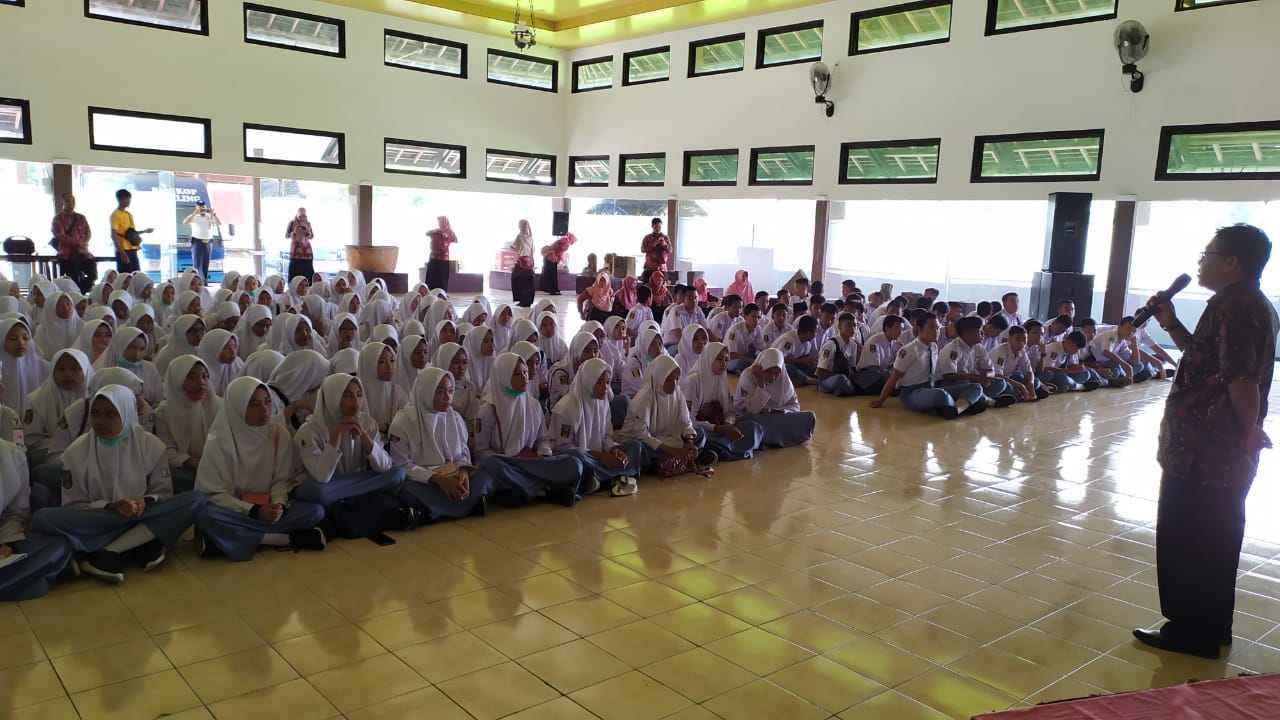 Read more about the article SMA Muhammadiyah I Karanganyar Kunjungi BPCB Jateng