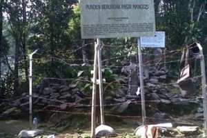 Punden berundak Pasir Manggis