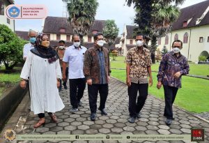 Read more about the article Deputi Gubernur BI Doni Primanto Joewono, didampingi Kepala Perwakilan BI Sulawesi Selatan Causa Iman Karana berkunjung ke Benteng Rotterdam