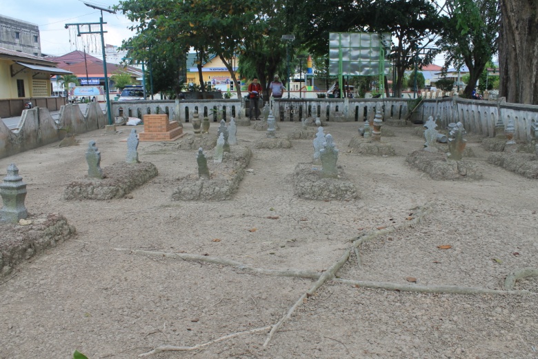 Makam Keluarga Suku 50 Kepulauan Meranti