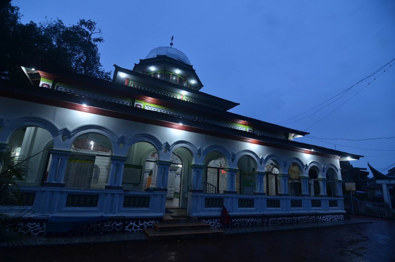 Masjid Raya Al-Imam Koto Baru