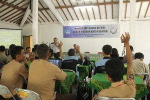 Penyampaian materi tentang “Aspek-aspek Pendokumentasian dan Publikasi Cagar Budaya” oleh Drs. Ign. Eka Hadiyanta, M.A.