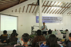 Penyampaian materi tentang “Videografi Cagar Budaya” oleh Dedy Hariansyah