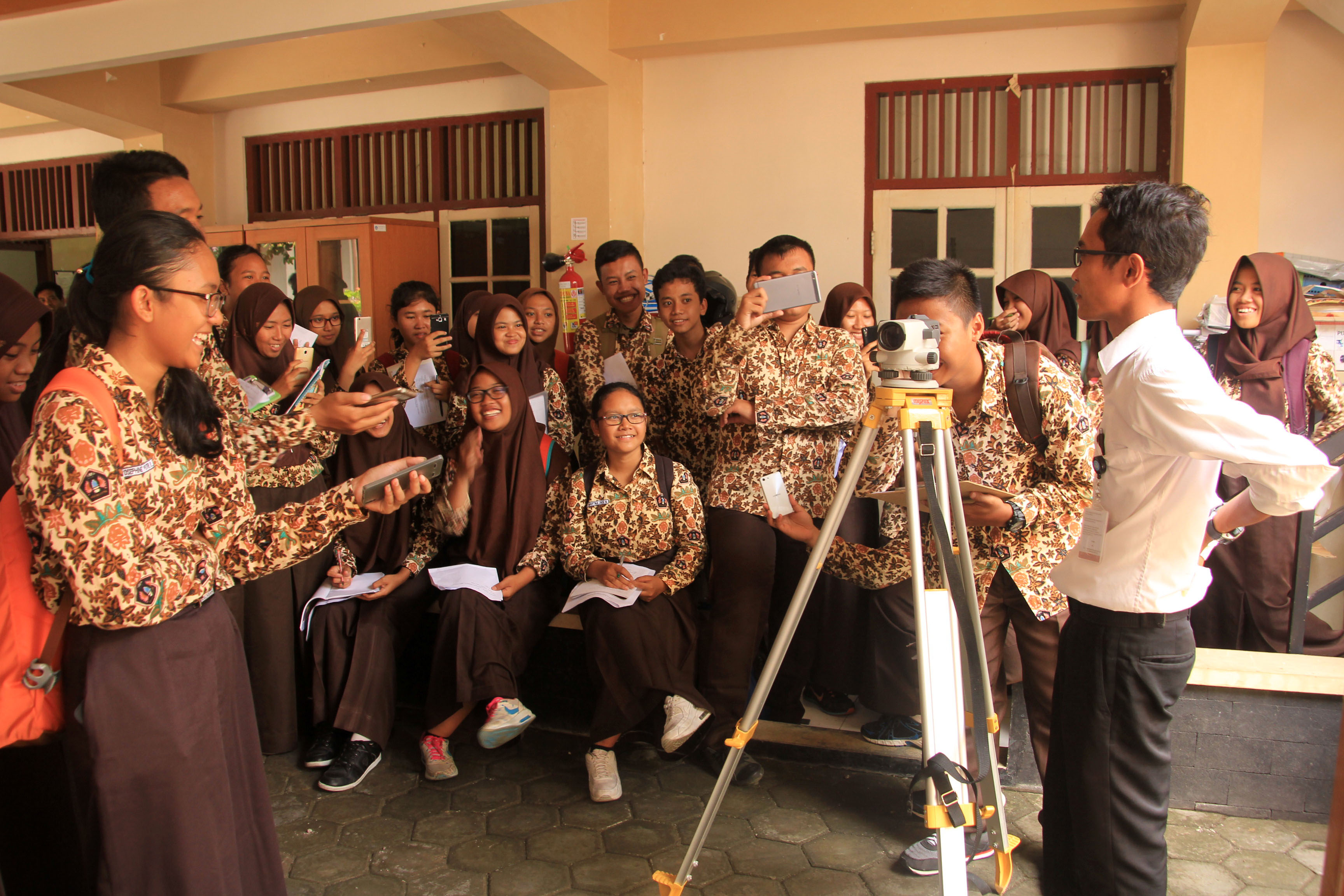 Read more about the article Kunjungan Pelajar SMA N 1 Kalasan ke BPCB DIY
