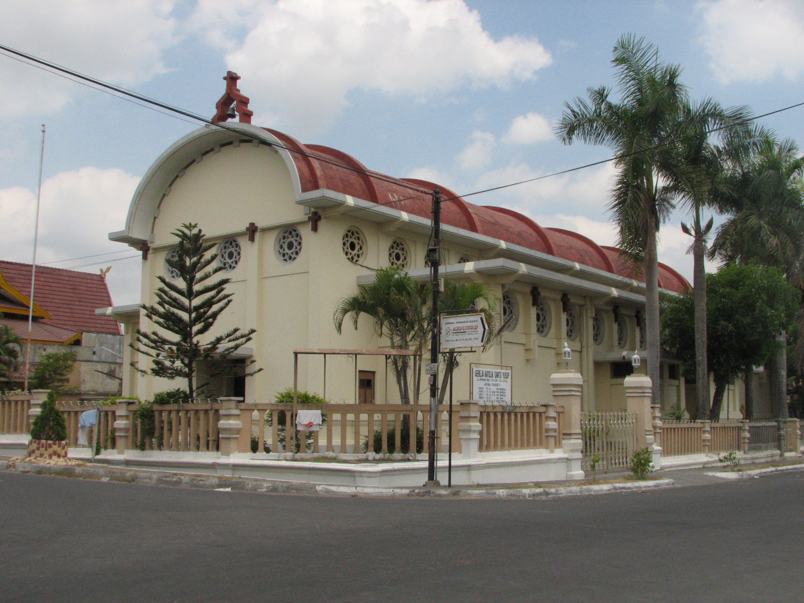Read more about the article Gereja Santo Yusup Bintaran
