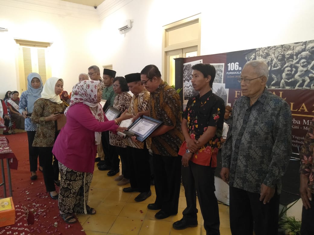 Read more about the article HUT Purbakala ke-106, BPCB DIY Beri Penghargaan kepada 10 Bangunan Warisan Budaya