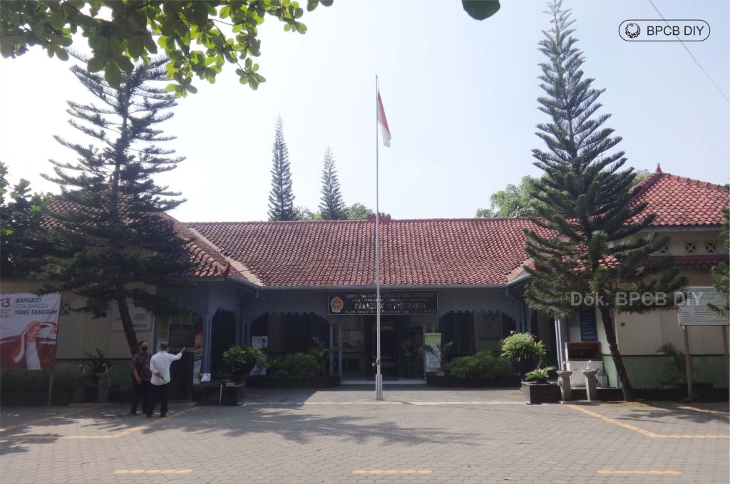 Bangunan SMA Negeri 11 Yogyakarta Tampak Depan (Foto: Dok. BPCB DIY 2021)