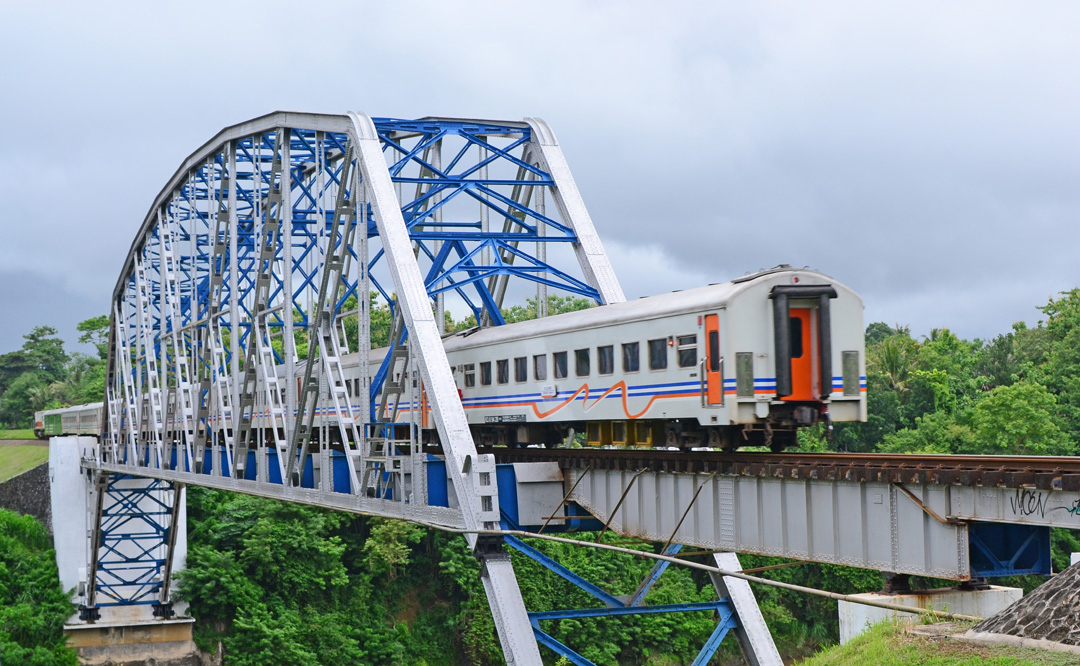 Read more about the article Jembatan Kereta Api di Sungai Progo (Jembatan Mbeling)
