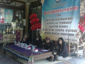 Kepala BPNB Bali, Ibu Triana Wulandari dan I Made Sija (Dari Kiri Ke Kanan)