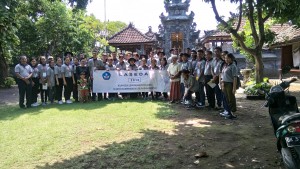 Foto Bersama Peserta Lawatan di Puri Agung Jembrana