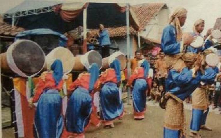 Read more about the article Lebak Membara, Sanggar Rakyat yang Merakyat
