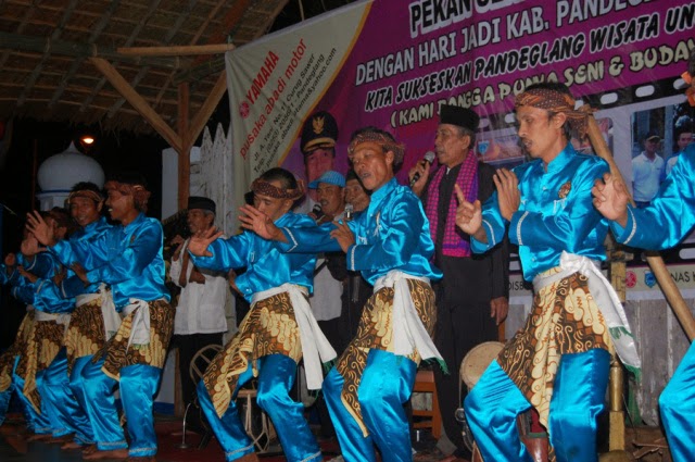 You are currently viewing Dzikir Saman, Seni Tradisional Bernafaskan Islam di Pandeglang
