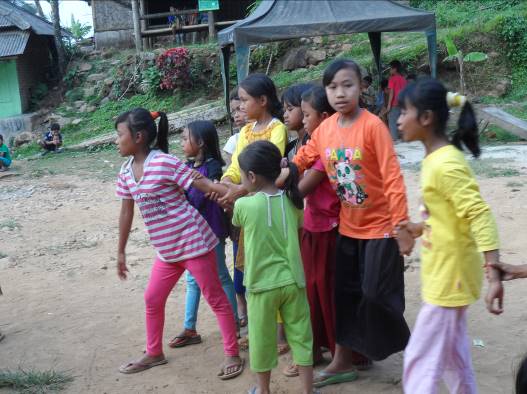 Oray Orayan Permainan Tradisional Masyarakat Sunda Yang Tak Lekang