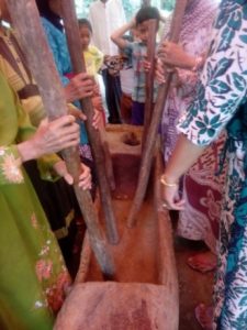 Read more about the article Uniknya Lesung pada Seni Gendreh di Desa Cileles Kabupaten Lebak Banten
