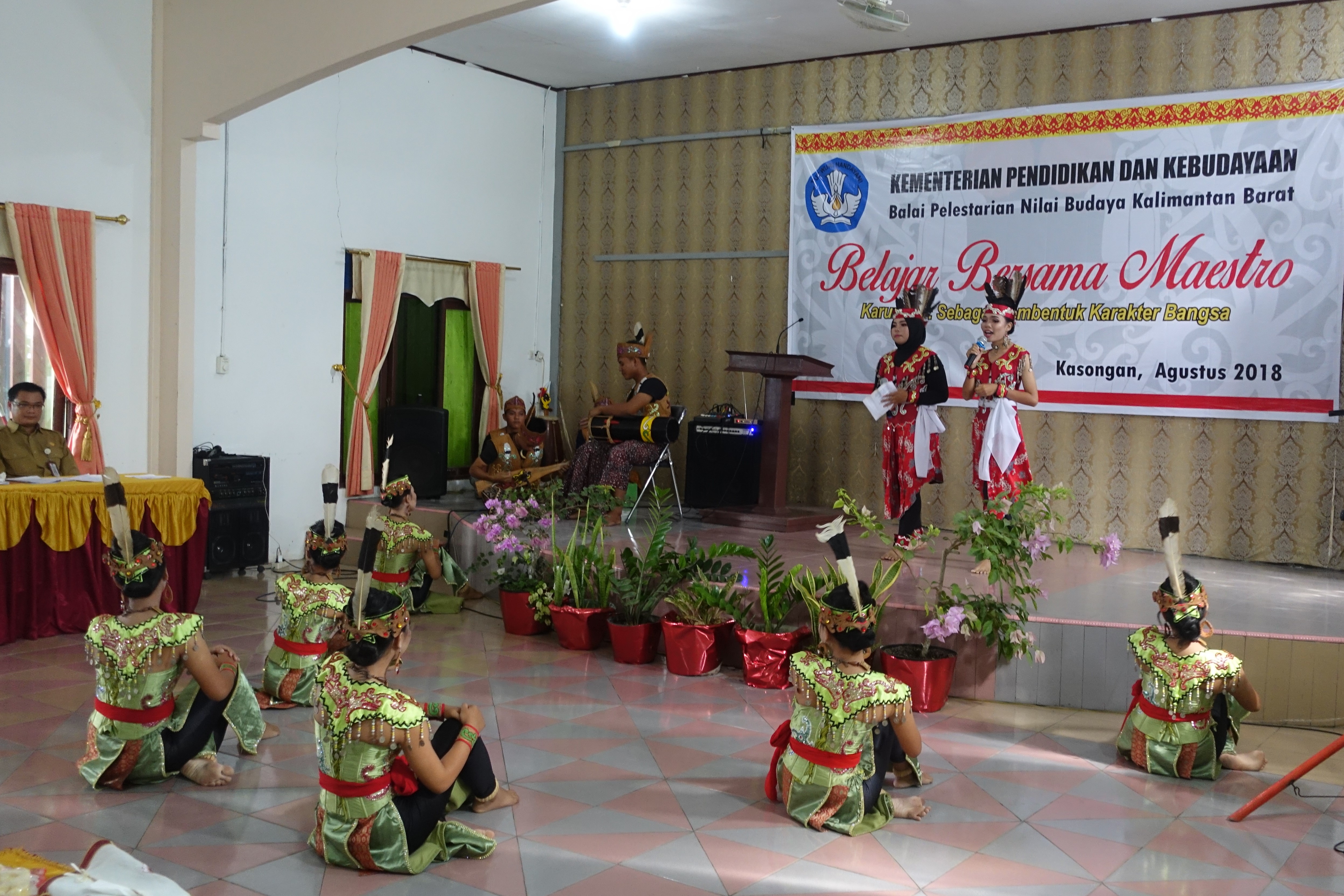 Read more about the article Karungut : Belajar Bersama Maestro oleh BPNB Kalimantan Barat