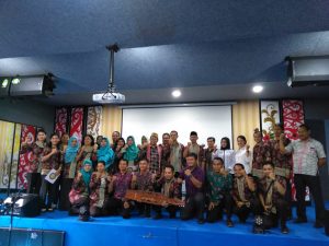 Read more about the article Peresmian Laboratorium Kesenian SMA Negeri 1 Sekayam