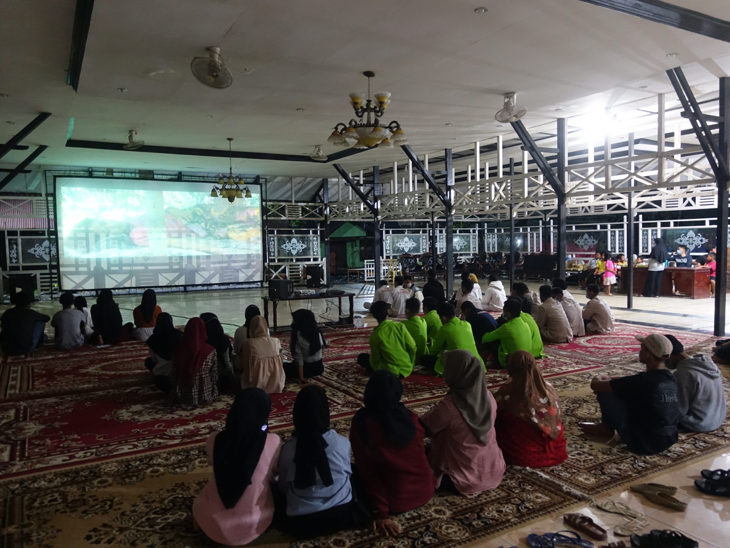 Read more about the article Bioling BPNB Provinsi Kalbar Putar Tiga Film Dalam Rangka Hari Museum Nasional di Museum Daerah Kabupaten Sambas