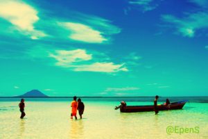 Read more about the article Masyarakat Bajo (Suku Pengembara Laut) di Pulau Nain Sulawesi Utara