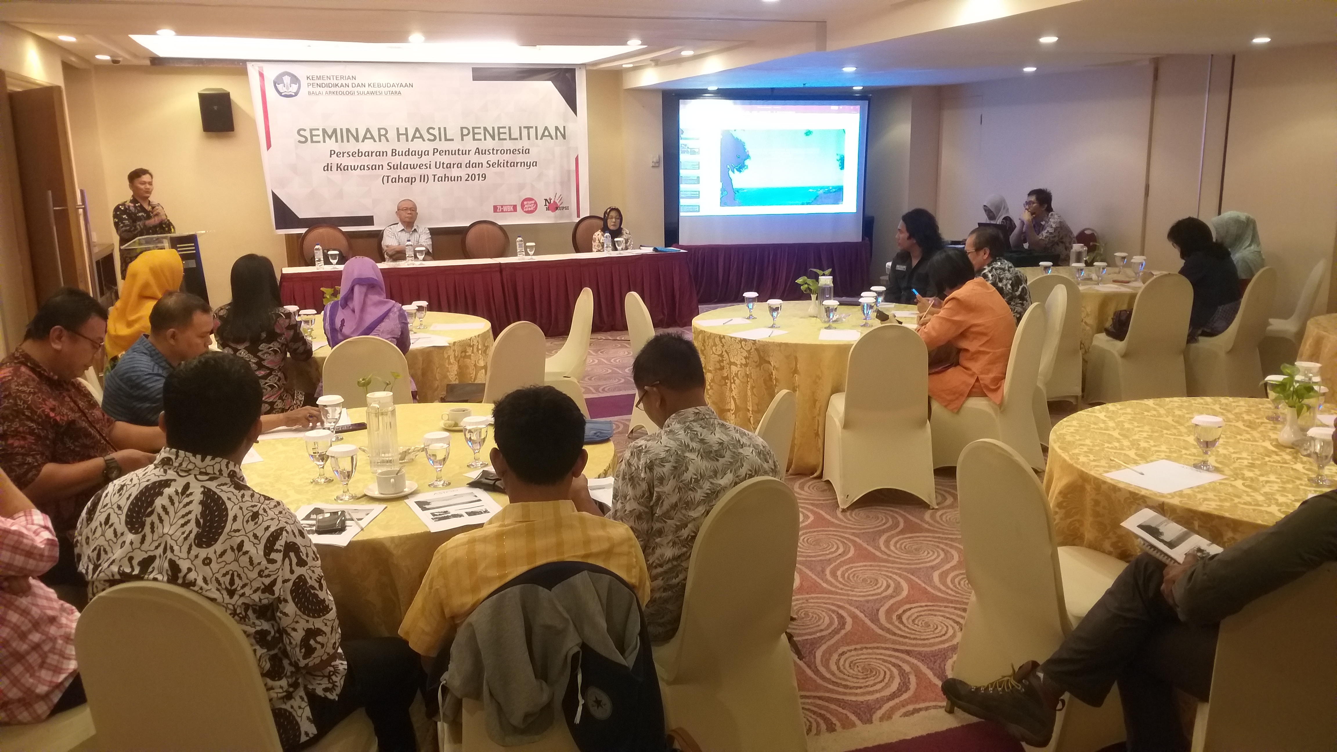 You are currently viewing Seminar Hasil Penelitian : Talaud Sebagai Pintu Masuk Persebaran Budaya Ras Austronesia