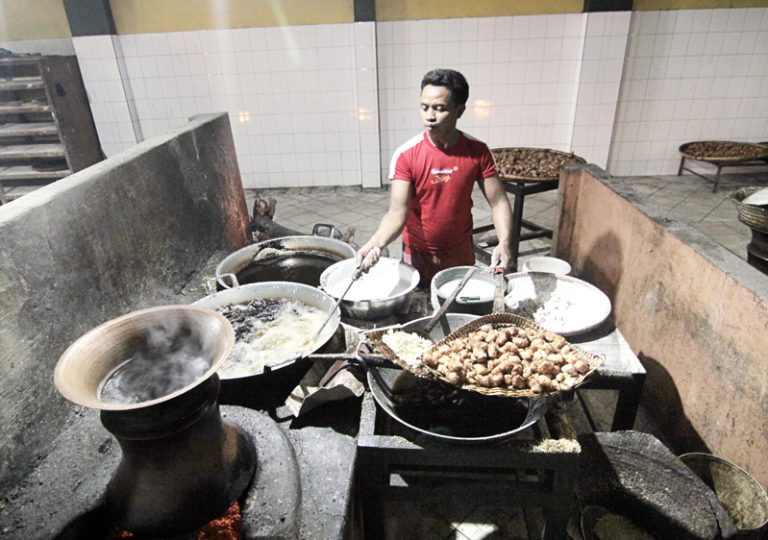  Getuk  Goreng Sokaraja Ikon Oleh oleh dari Banyumas Jawa 