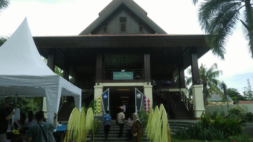 gambar rumah adat papua