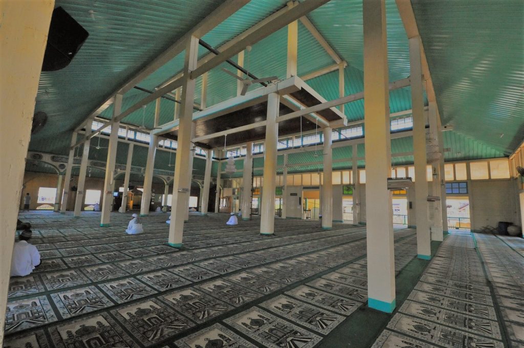Interior Masjid Jami Sultan Syarif Abdurrahman Alkadrie.