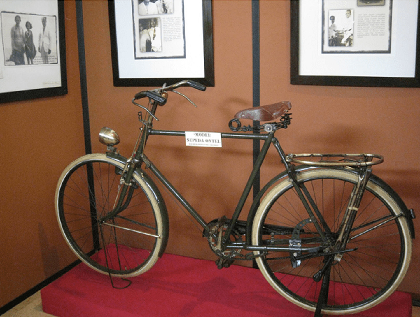 Sepeda Ontel milik Mohammad Husni Thamrin.