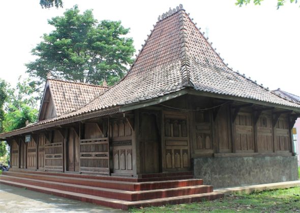 Joglo Pencu  Rumah  Adat Kudus Warisan Budaya Takbenda 