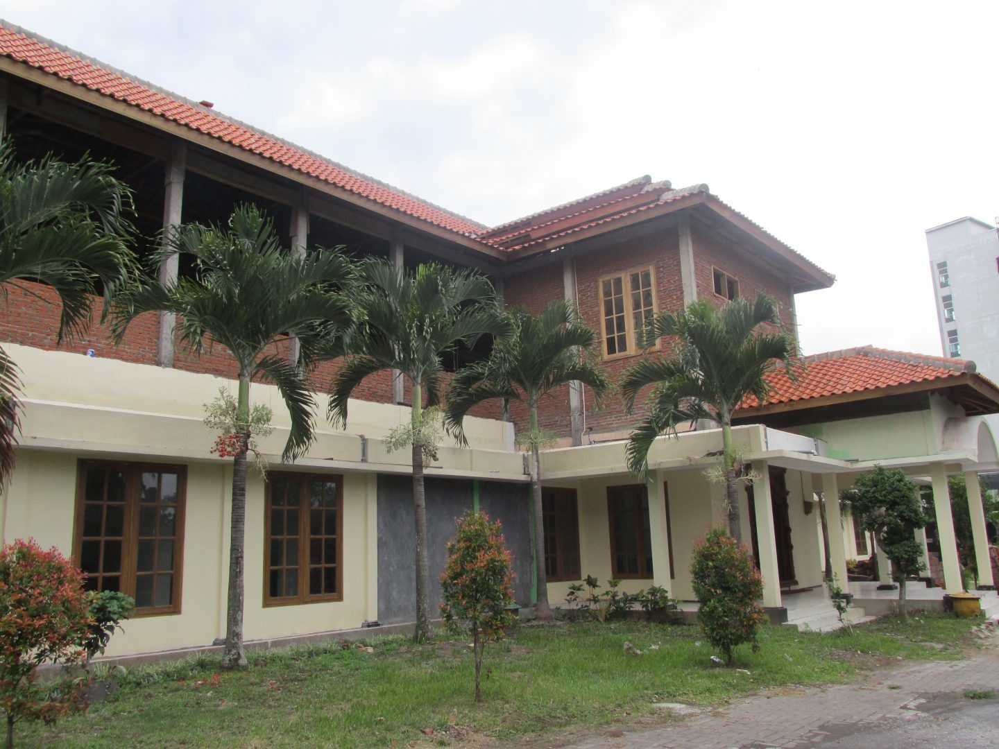 Museum Mpu Purwa di Malang, Jawa Timur. Tampak bagian baru (lantai 2) hasil revitalisasi museum dengan Dana Tugas Pembantuan tahun 2014.