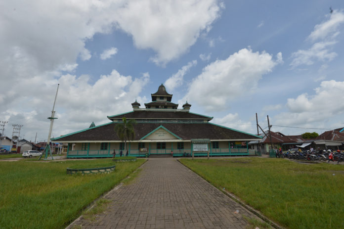 Masjid Sultan Syarif Abdurrahman di Pontianak.