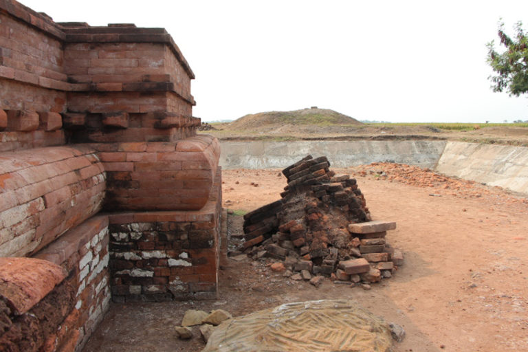 Candrabhaga yang sekarang dikenal dengan nama Bekasi diduga sebagai pusat Kerajaan Tarumanegara. Dugaan ini diperkuat dengan adanya temuan arkeologis. Salah satunya Candi Blandongan di Kawasan Percandian Batujaya di pantai utara Karawang.