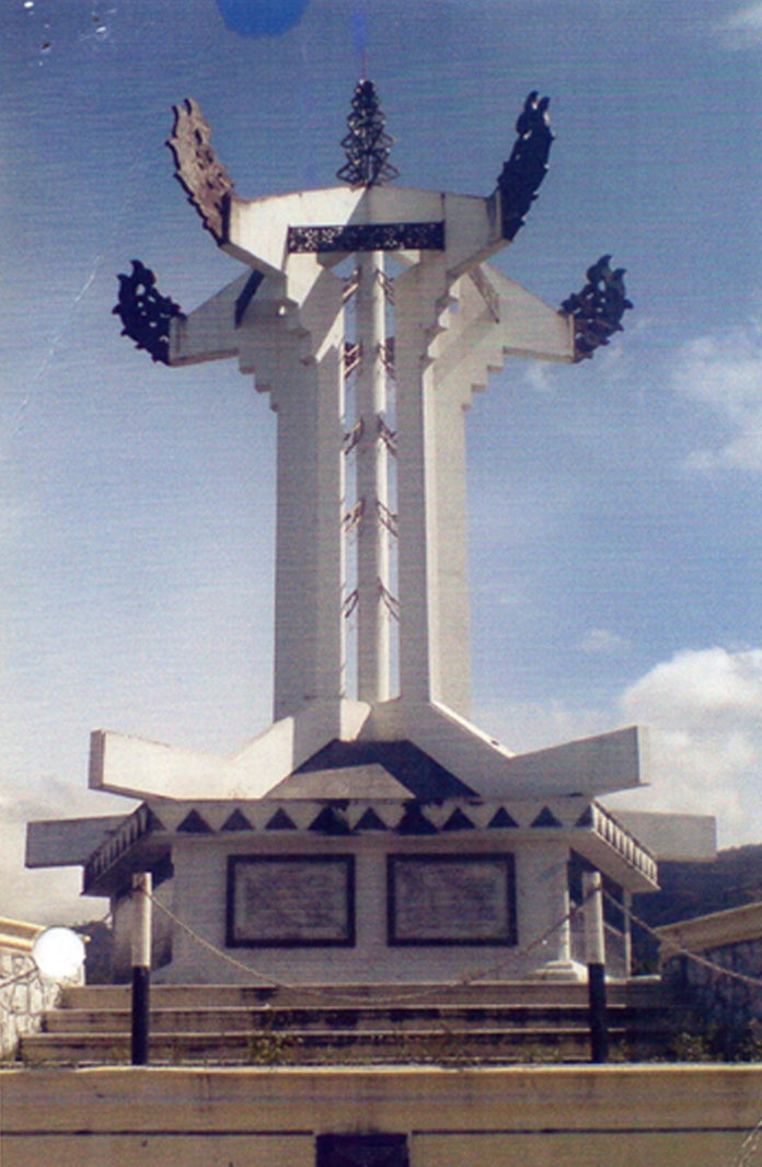 Berdiri kokoh sebagai simbol monumen Radio Perjuangan Rimba Raya, Kab. Aceh Tengah.