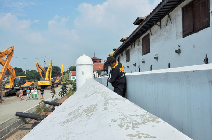 Museum Bahari terletak di Jl. Pasar Ikan No. 1, Penjaringan, Jakarta Utara.