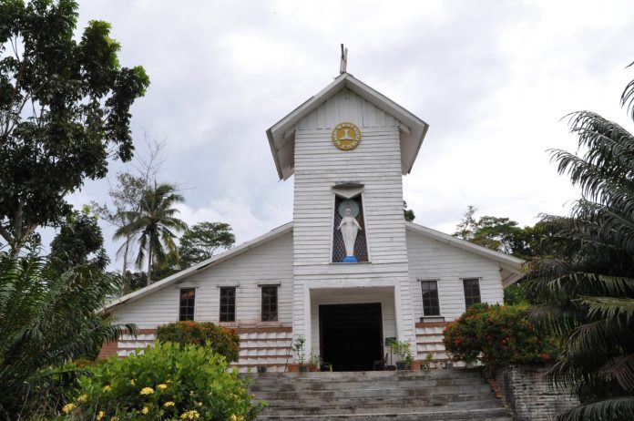 Gereja Cua Ky Vien atau Nha To Duc Me Vo Nhiem, salah satu jejak pengungsi Vietnam di Pulau Galang.