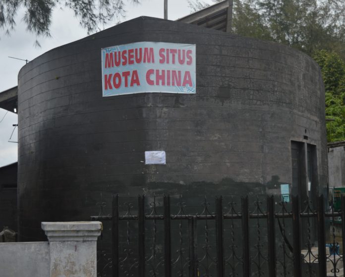 Museum Situs Kota Cina yang dibangun dan dikelola oleh perorangan sebagai salah satu upaya pelestarian.