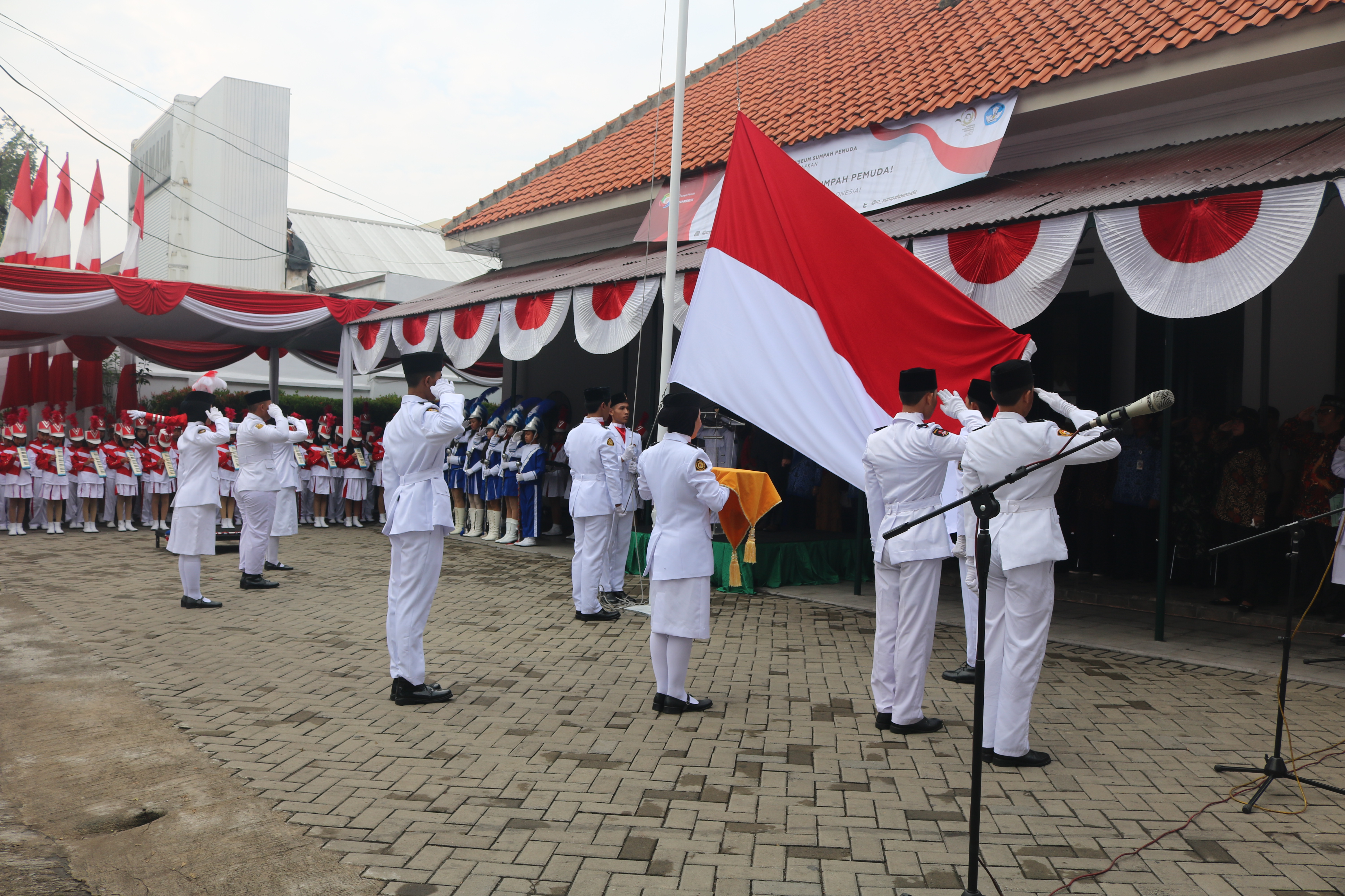 You are currently viewing Upacara Bendera Peringatan 90 tahun Sumpah Pemuda