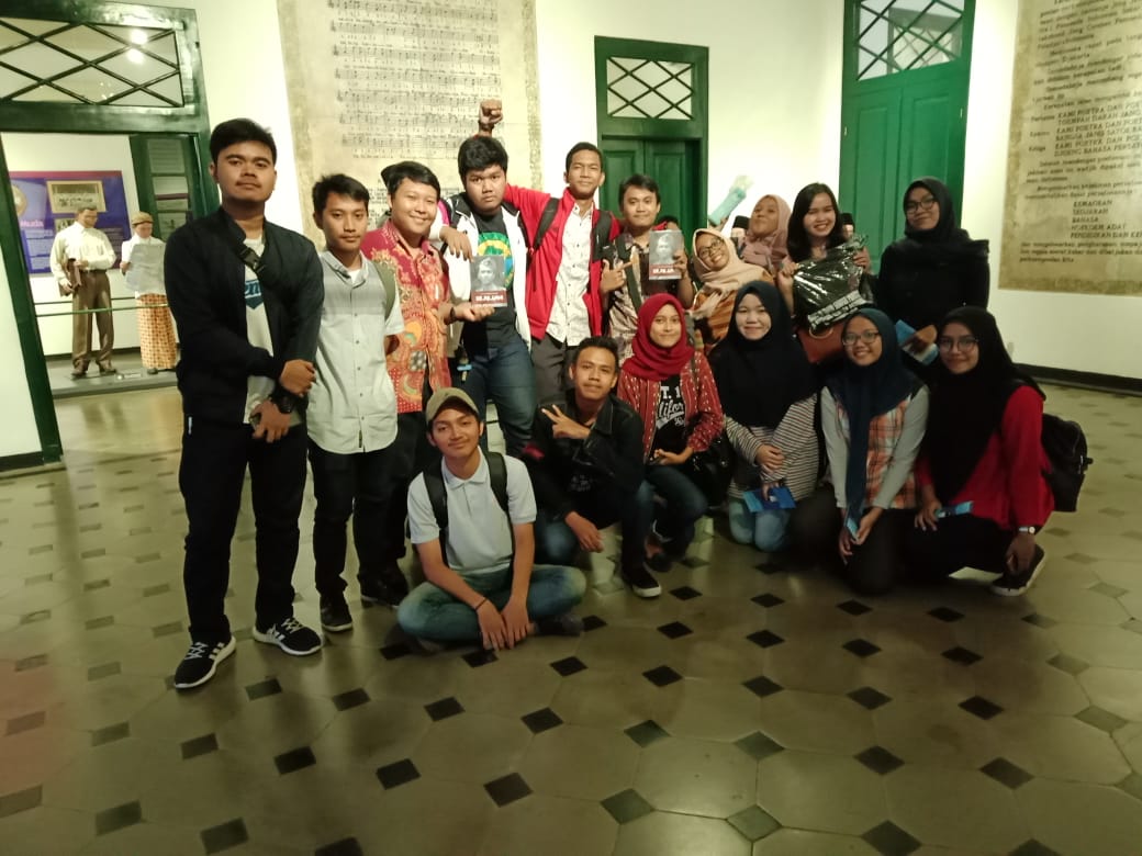 Read more about the article Mahasiswa UNJ Jurusan IPS Berkunjung ke Museum Sumpah Pemuda