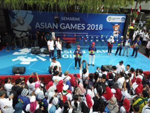 Ribuan peserta ikuti jalan sehat bersama Mendikbud, sambut Asian Games 2018 Sumber : BKLM Kemdikbud