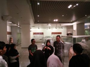 Read more about the article Komunitas Handai Tuli Indonesia Belajar Sejarah di Museum Nasional