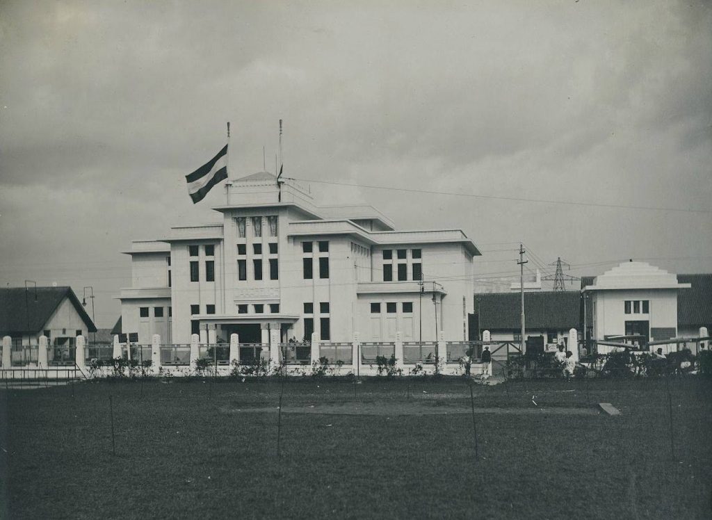 Gedung Jaarbeurs pada tahun 1920-an *sumber foto: Istimewa