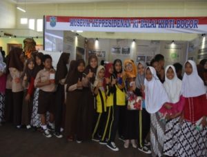 Read more about the article Antusias Masyarakat Banjar di Pameran Bersama Mengenal Keberagaman Koleksi